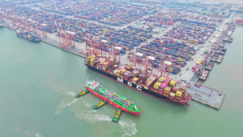 廣州港實(shí)現(xiàn)“錨地+碼頭”全模式LNG加注，助力貨主降本增效與綠色航運(yùn)升級(jí)