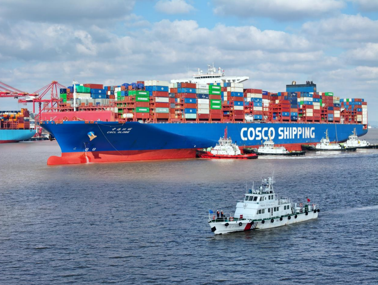 全國(guó)首創(chuàng)！寧波舟山港“雙通道”時(shí)代正式開(kāi)啟，超大型船舶通行能力預(yù)計(jì)提升50%