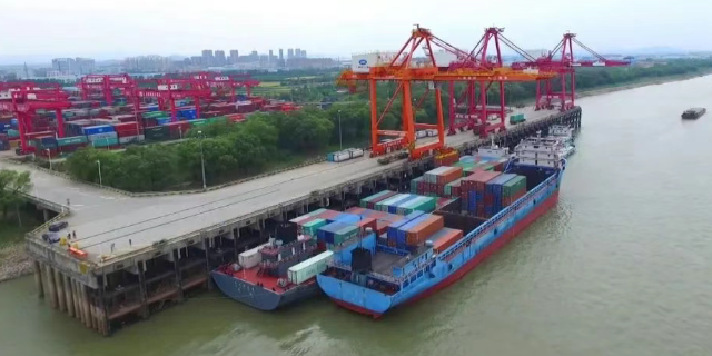 “贛滬通”鄱陽(yáng)至九江到上海集裝箱航線啟航