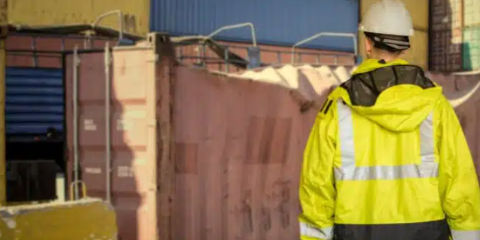 有什么原因?qū)е潞＿\集裝箱運輸途中損壞？